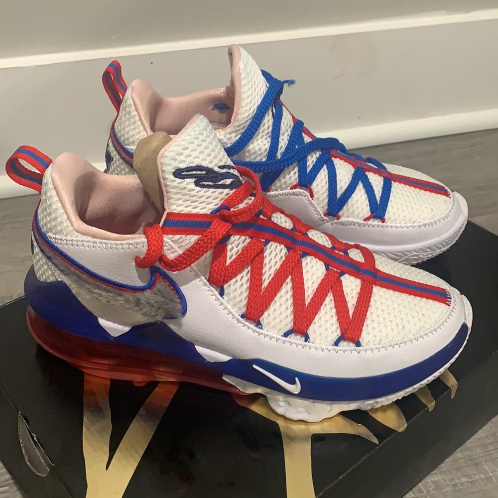 LEBRON XVII LOW unisex sneakers Men size 5 / women size 6.5